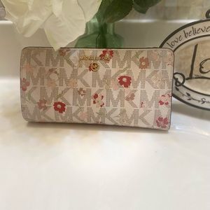 Michael Kors wallet